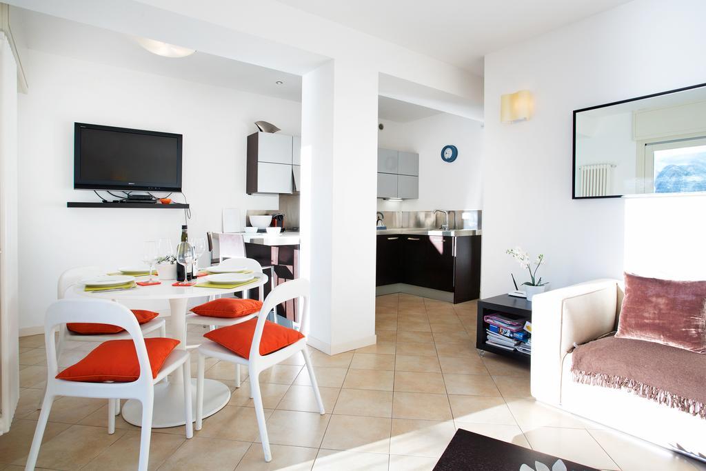 5 Luxury Laglio Apartments-By Italian Apartments Bagian luar foto